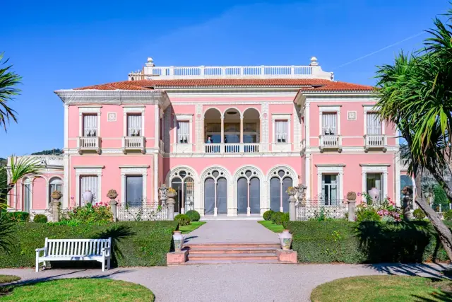 Rénové chalet idéalement situé à Arles — Provence