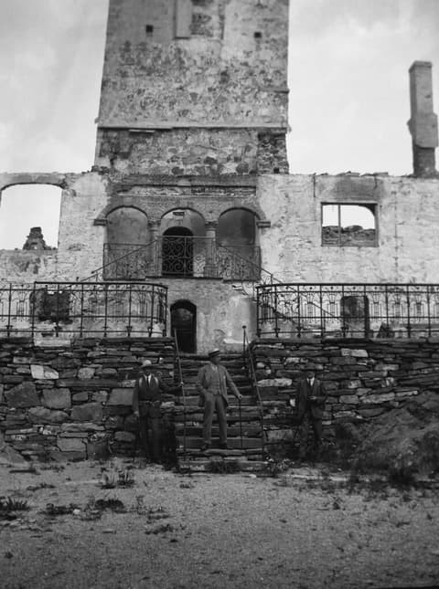Ruine · Vars