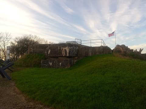 Poste de commandement inachevé de la batterie de la Lame