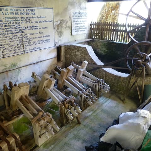 Bibliothèque du Moulin des Aires