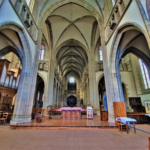L’église Collégiale (XIVe-XVIe-XVIIe-XVIIIe siècles)