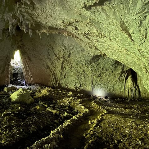 Cave le Gravillas