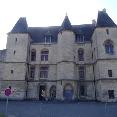 Fondations de l'ancien château des Ducs De Blacas