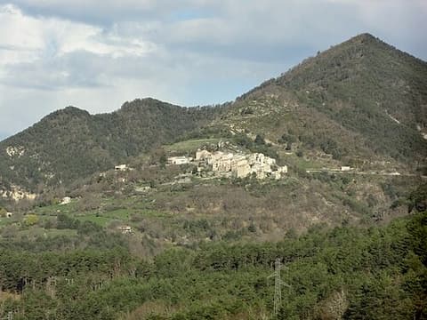 Village perché de Mison