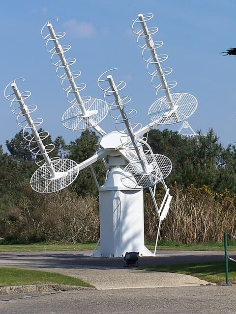 Antenne de la médiathèque d'Hyères à Porquerolles