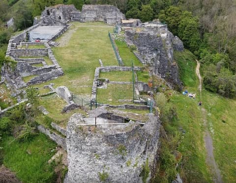Vestiges du château féodal et jardin des Vintimilles