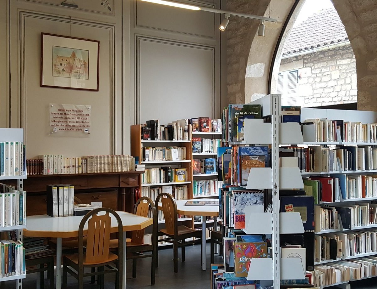 Bibliothèque l'Oustau Di Libre