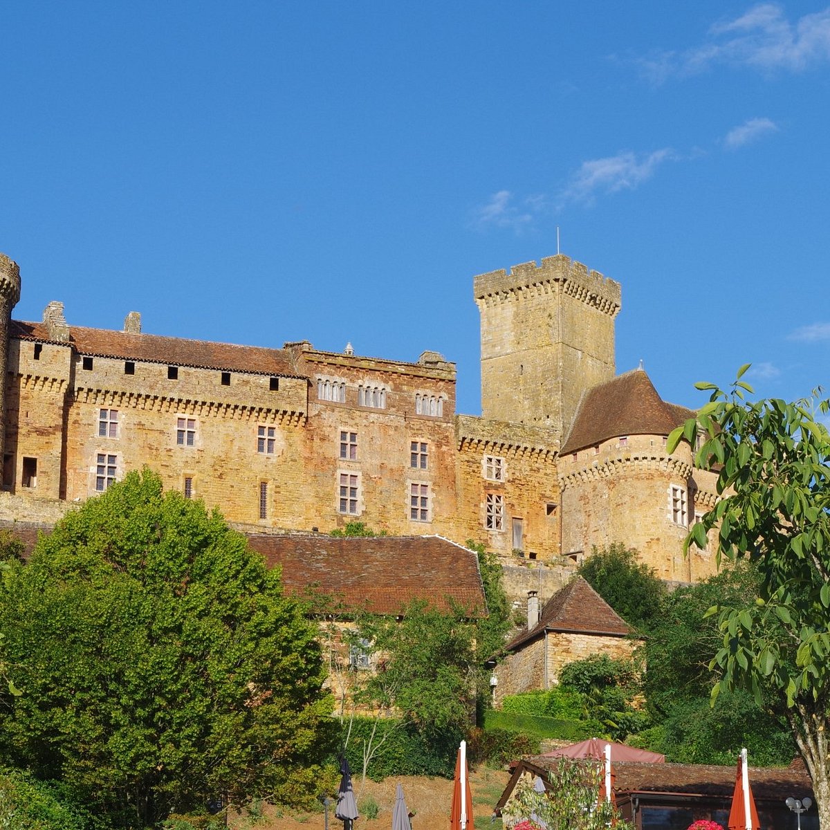 Vestiges de l’ancien château et du bourg castral de Castillon