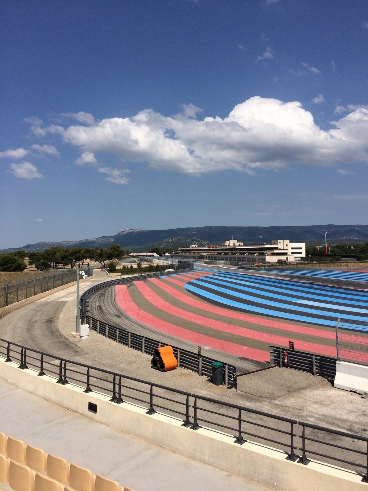 Le Pitlane