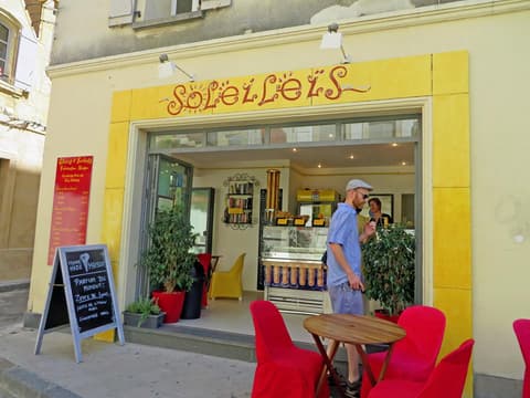 7VB Café