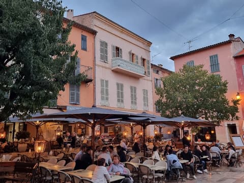 Café des Arcades
