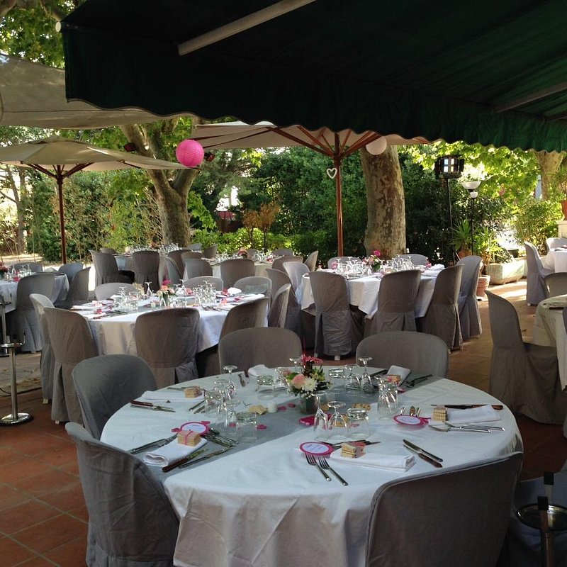 ÔCargo Food Court - La Garde