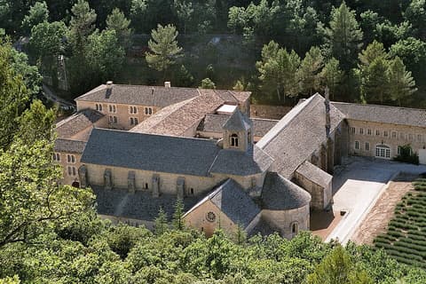 Vue panoramique sur Abbaye de Sénanque