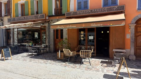 Cafe Du Tourisme