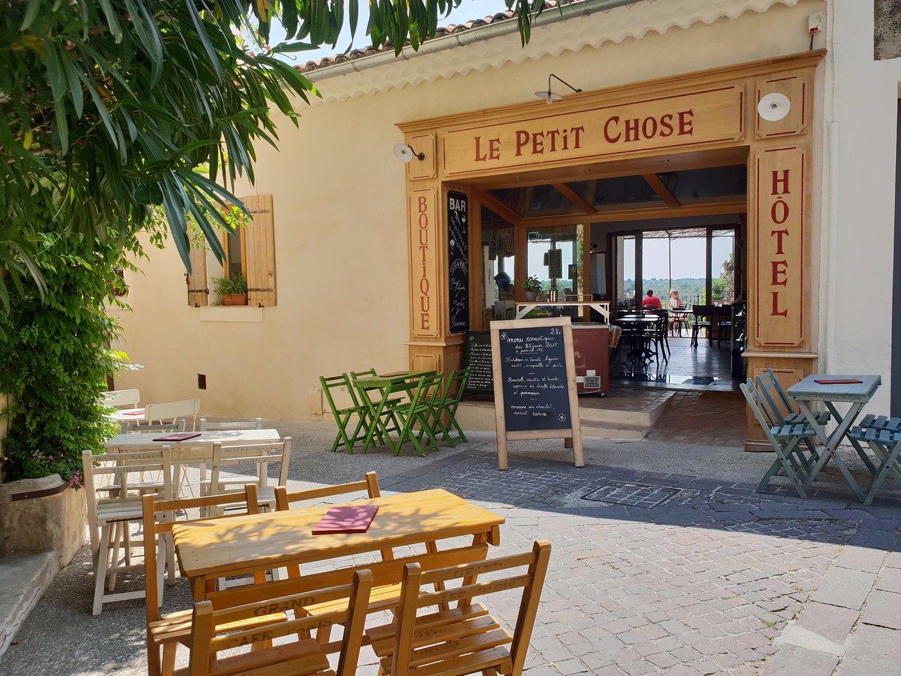 Le Petit Chose