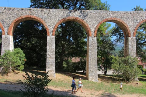 Aqueduc de la Penne sur Huveaune
