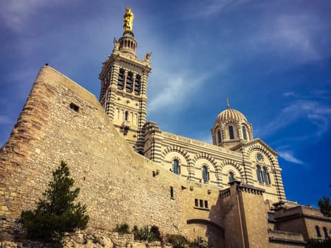 Randonnée dans les travioles de Vauban depuis Notre-Dame de la Garde