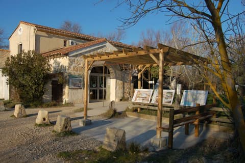 Aire de pique-nique de la Capelière-Maison de la réserve et du Vaccarès