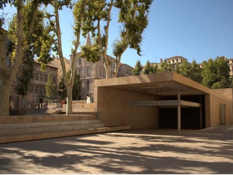 Esplanade Bargemon