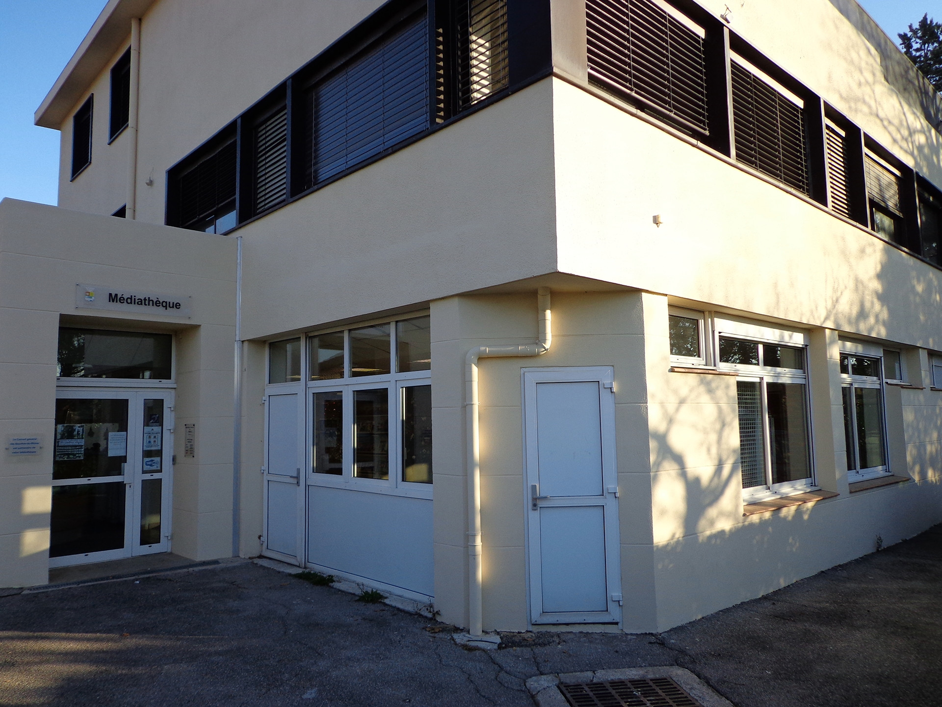 Médiathèque municipale de Meyreuil