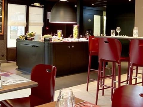 Restaurant - Hôtel Campanile Aix Meyreuil