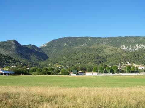Colline de Pierrefeu