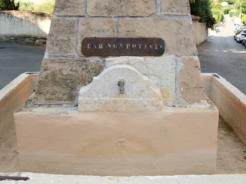 Fontaine (vieille)
