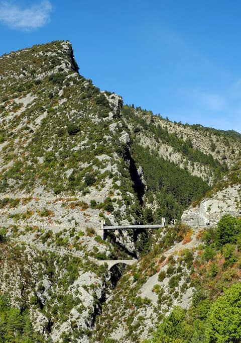 Le pont suspendu des Gorges de la Roudoule