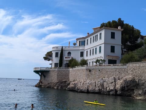 Avenue des Calanques