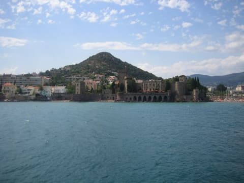 Le San Peyre